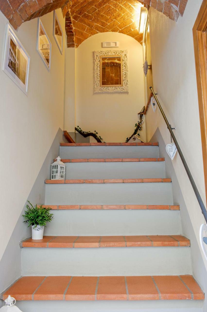 Residenza D'Epoca La Rosa Apartment Пиенца Екстериор снимка